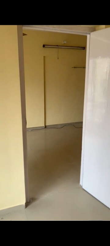 Bedroom in 2 BHK Apartment at Andheri West – for Rent