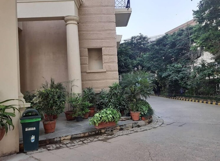 Exterior View, dlf-regency-park-ii 3 Bedroom 1777 Sq.Ft. Apartment In Sector 27 Gurgaon 8519378