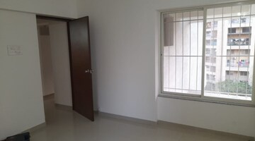 Room in 2 BHK Apartment at Cleveland Park, Mohammadwadi – for Rent