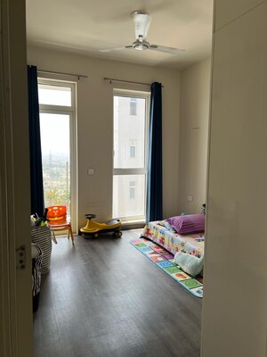 Room in 3 BHK Apartment at M3M Merlin, Sector 67 – for Sale