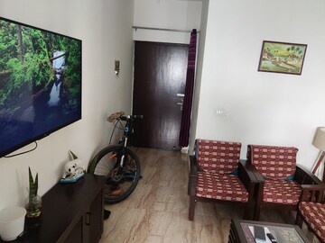 Room in 2 BHK Apartment at Pivotal Devaan, Sector 84 – for Rent