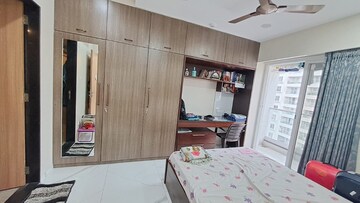 Room in 2 BHK Apartment at Lohia Odela, Bavdhan – for Rent