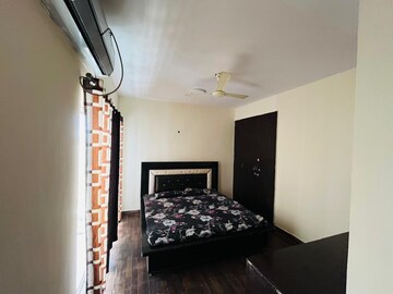 Room in 3 BHK Apartment at Paras Tierea, Sector 137 – for Rent