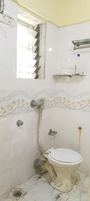  2 BHK Apartment at Laxmi Royal Classic, Mulund West – for Rent