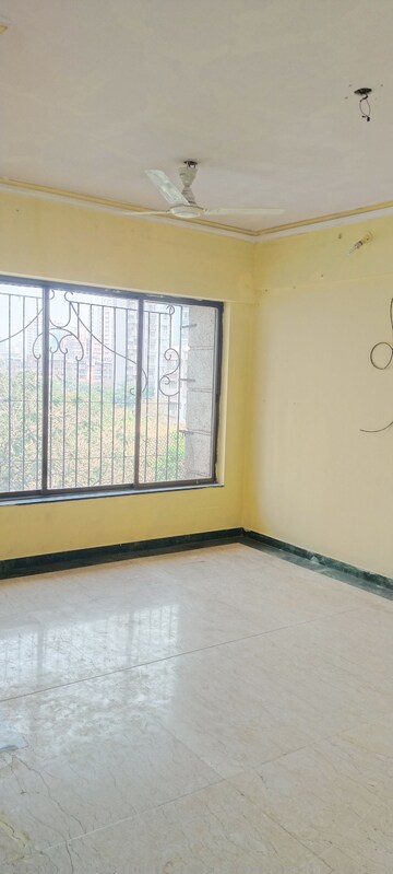 2 BHK Apartment For Rent in Laxmi Royal Classic, Mulund West