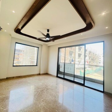 Room in 3 BHK Builder Floor at Anant Raj The Estate Floors, Sector 60 – for Sale