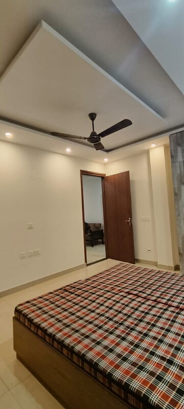 Bedroom in 4 BHK Apartment at Sector 54 – for Sale