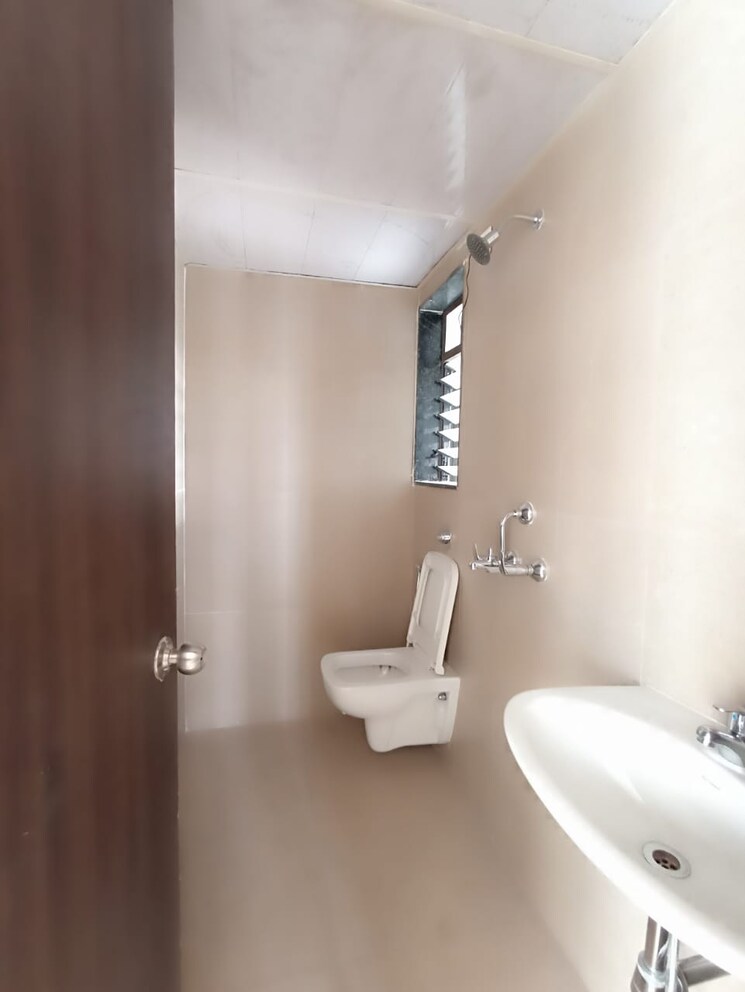 Attached Bathroom, runwal-my-city 1.5 Bedroom 524 Sq.Ft. Apartment In Dombivli East Thane 8519765