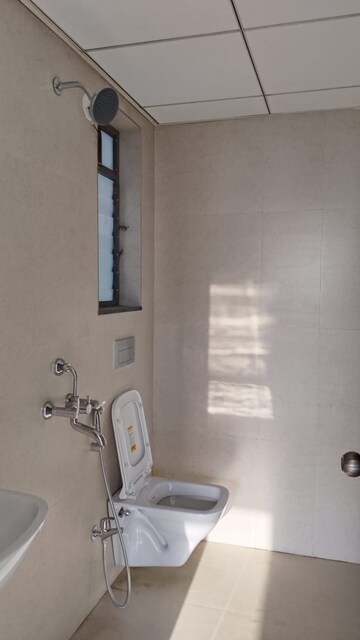 Bathroom in 1.5 BHK Apartment at Runwal My City Phase II Cluster 05, Dombivli East – for Rent