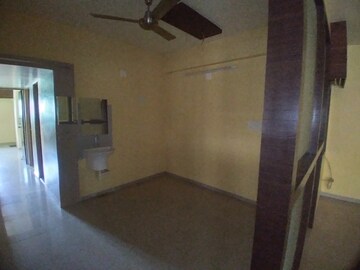 Room in 3 BHK Apartment at Bakeri Swara, Makarpura – for Rent