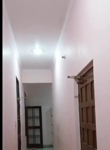 Room in 2 BHK Villa at Aliganj – for Rent