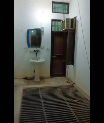 Bathroom in 2 BHK Villa at Aliganj – for Rent