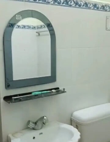 2 BHK Villa For Rent in Aliganj