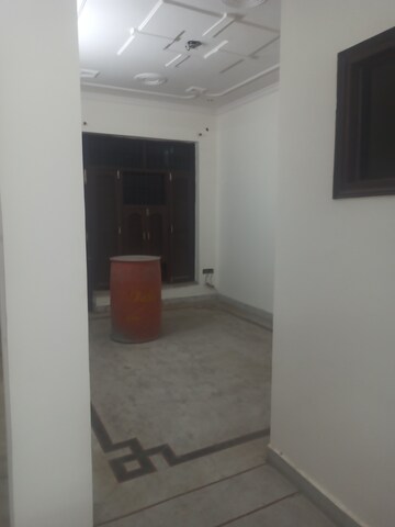 Room in 2.5 BHK Independent House at Sector 21d – for Rent