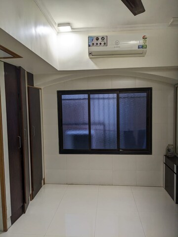 Room in 2.5 BHK Apartment at Aims Golf City, Sector 75 – for Sale