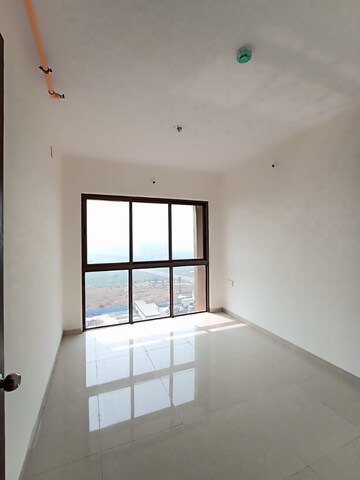 Room in 2 BHK Apartment at Runwal My City, Dombivli East – for Rent