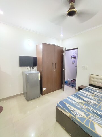 Bedroom in 1 RK Builder Floor at SS Southend Floors, South City 2 – for Rent