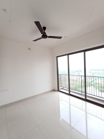 Room in 3 BHK Apartment at Runwal My City, Dombivli East – for Rent