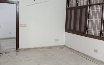 1 BHK Builder Floor For Rent in Sector 43
