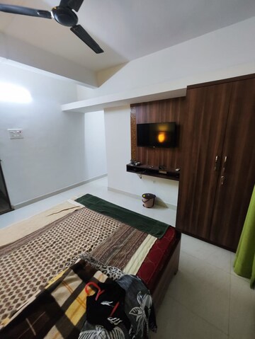 Room in 1 BHK Apartment at Chashm e Shahi, Koregaon Park – for Rent