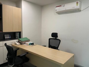 Room in  Office Space at Salt Lake Sector V – for Rent
