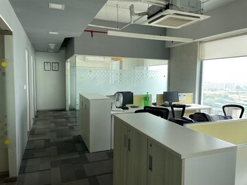 Room in  Office Space at Salt Lake Sector V – for Rent
