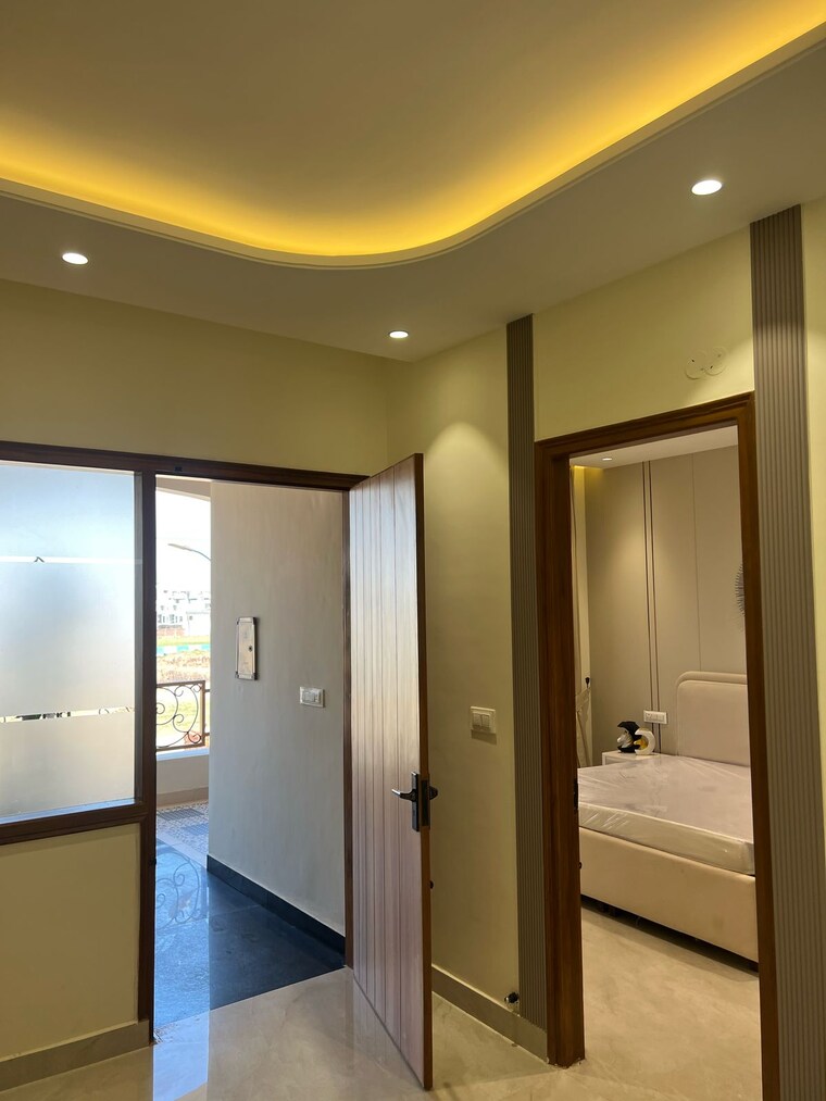 Bedroom, kharar road 3 Bedroom 200 Sq.Yd. Apartment In Kharar Road Mohali 8520362