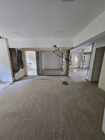 Floor Plan in  Showroom at Powai – for Rent