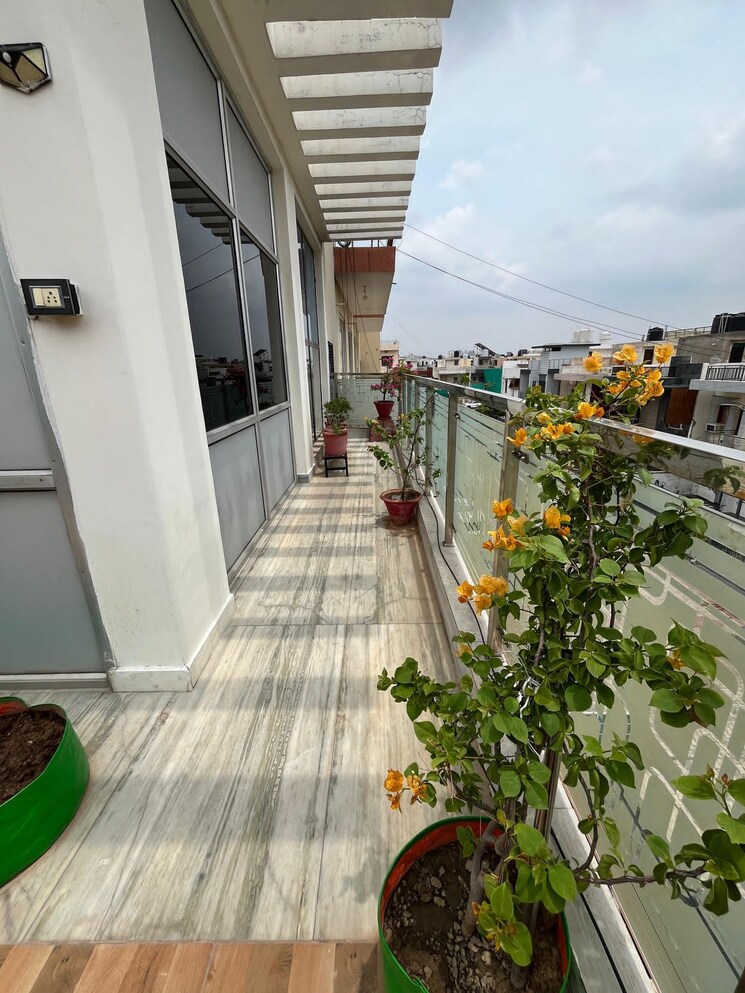 Balcony, greater mohali 4 Bedroom 200 Sq.Yd. Independent House In Greater Mohali Mohali 8520403