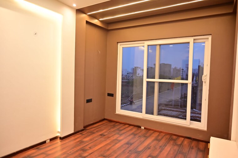 Room, wave-city 6 Bedroom 135 Sq.Yd. Apartment In Wave City Ghaziabad 8520515