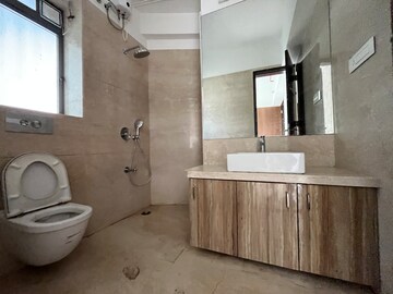 Bathroom in 3.5 BHK Apartment at Sunteck Signia High, Borivali East – for Sale