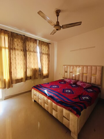 Bedroom in 3 BHK Apartment at Sector 127 – for Rent