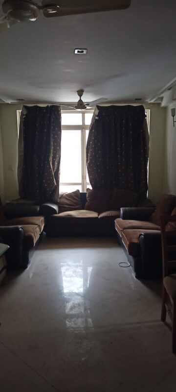 Living Room in 2.5 BHK Apartment at Eldeco Utopia, Sector 93a – for Sale