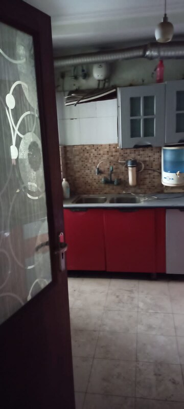 Kitchen in 2.5 BHK Apartment at Eldeco Utopia, Sector 93a – for Sale