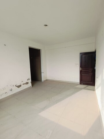 Room in 3 BHK Apartment at Sector 127 – for Rent