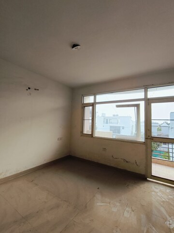 Room in 3 BHK Apartment at Sector 127 – for Rent