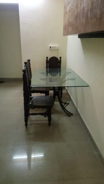 Room in  Pg at Gomti Nagar – for Rent