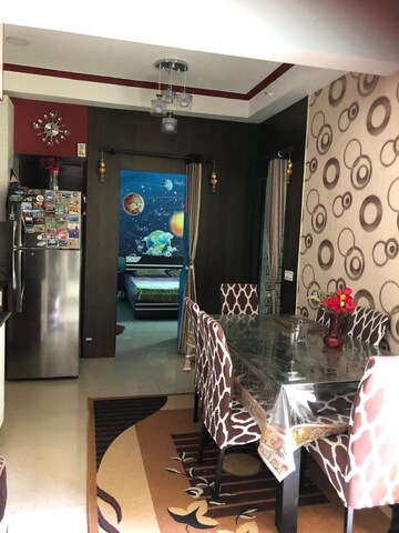 Room in 2 BHK Apartment at Gaur City 6th Avenue, Sector 4, Greater Noida – for Rent