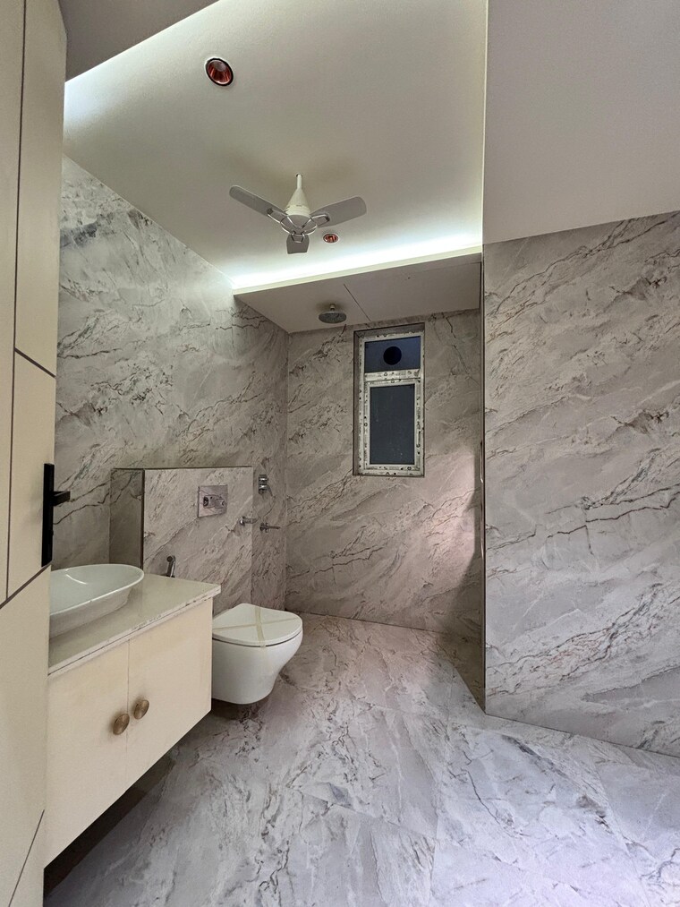 Bathroom, sector 85 3 Bedroom 250 Sq.Ft. Builder Floor In Sector 85 Faridabad 8520761
