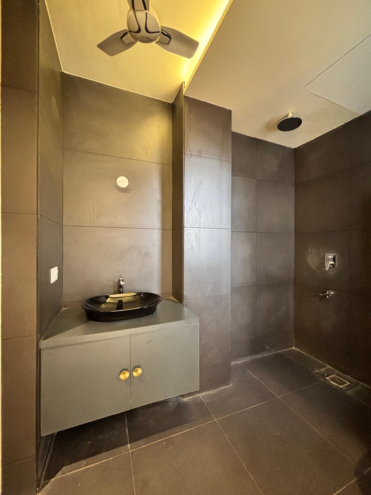 Bathroom, sector 85 3 Bedroom 250 Sq.Ft. Builder Floor In Sector 85 Faridabad 8520761