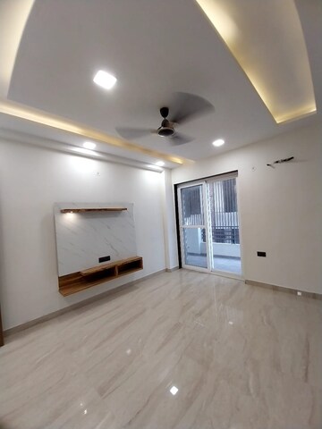 Living Room in 4 BHK Builder Floor at Sector 85 – for Sale