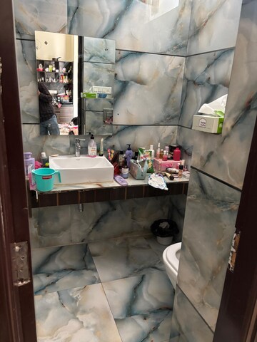Bathroom in 1 RK Builder Floor at Sector 43 – for Rent