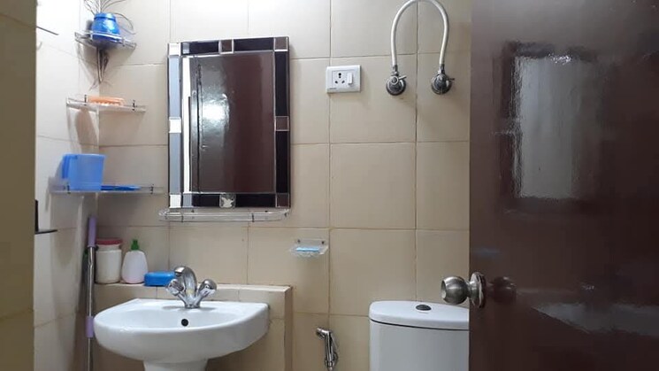 Attached Bathroom, mahagun-mywoods 2 Bedroom 935 Sq.Ft. Apartment In Sector 16c Greater Noida Greater Noida 8520787