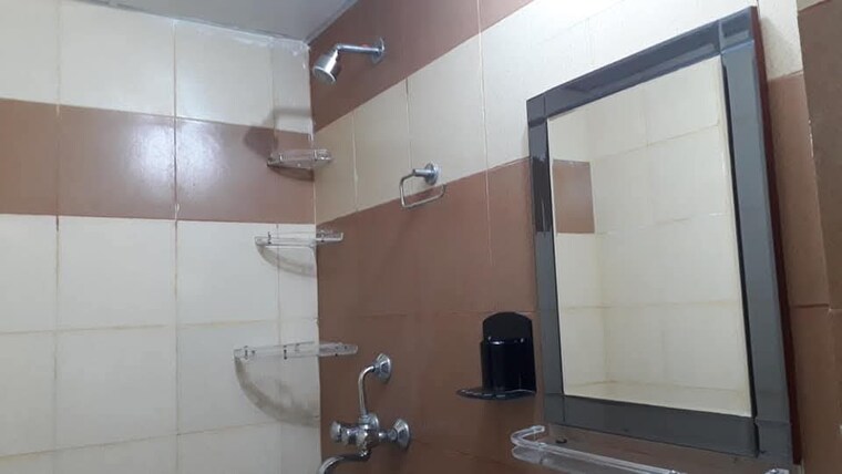 Bathroom, mahagun-mywoods 2 Bedroom 935 Sq.Ft. Apartment In Sector 16c Greater Noida Greater Noida 8520787