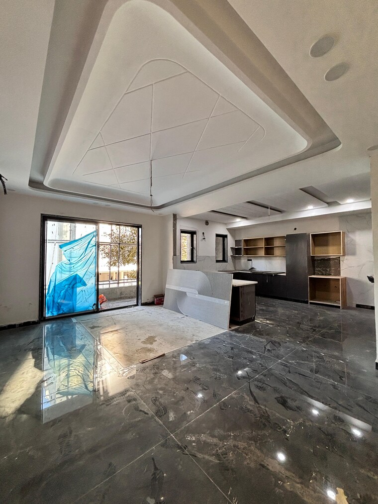 Living Room, sector 89 4 Bedroom 500 Sq.Yd. Builder Floor In Sector 89 Faridabad 8520796