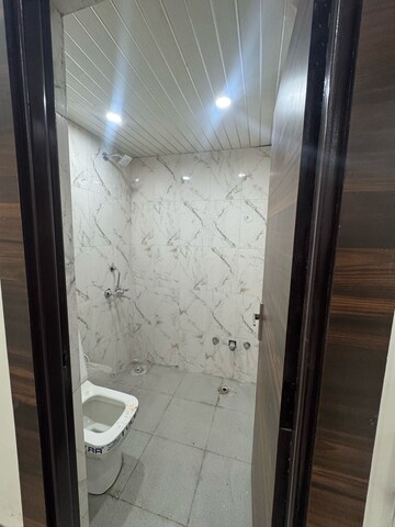Bathroom in 2 BHK Builder Floor at Lucky The Palm Valley, Sector 1 Greater Noida – for Rent