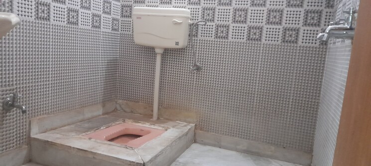 Bathroom, avantika colony 3 Bedroom 1400 Sq.Ft. Builder Floor In Avantika Colony Ghaziabad 8520762