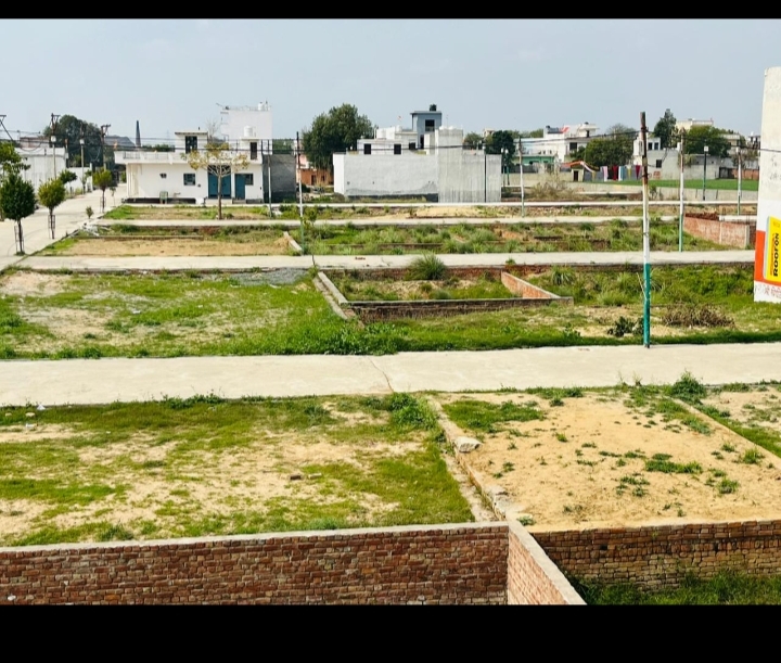 Plot For Sale in Inderprastha Colony Near 
