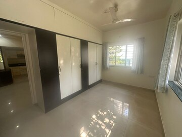 Bedroom in 3.5 BHK Apartment at Radha Residency Pune, J M Road – for Rent