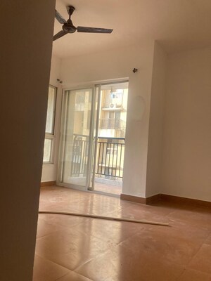 Room in 2 BHK Apartment at DB Realty Orchid Ozone, Dahisar East – for Sale